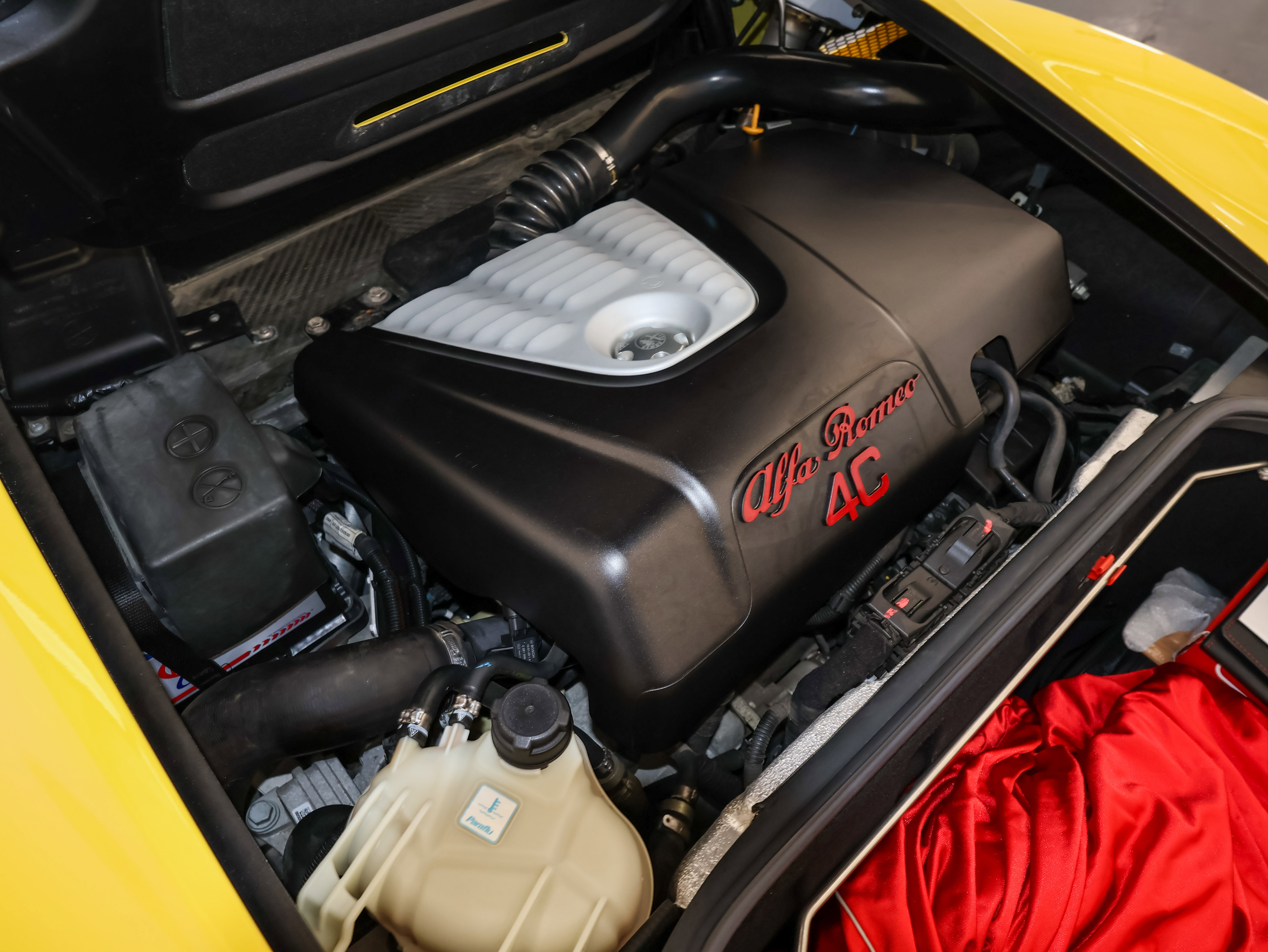 Used 2015 Alfa Romeo 4C Spider w/ Spider Track Package 2 image 50