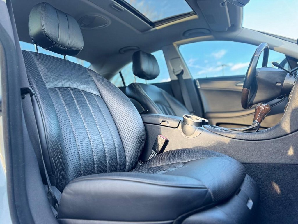 Used 2010 Mercedes-Benz CLS 550 image 22