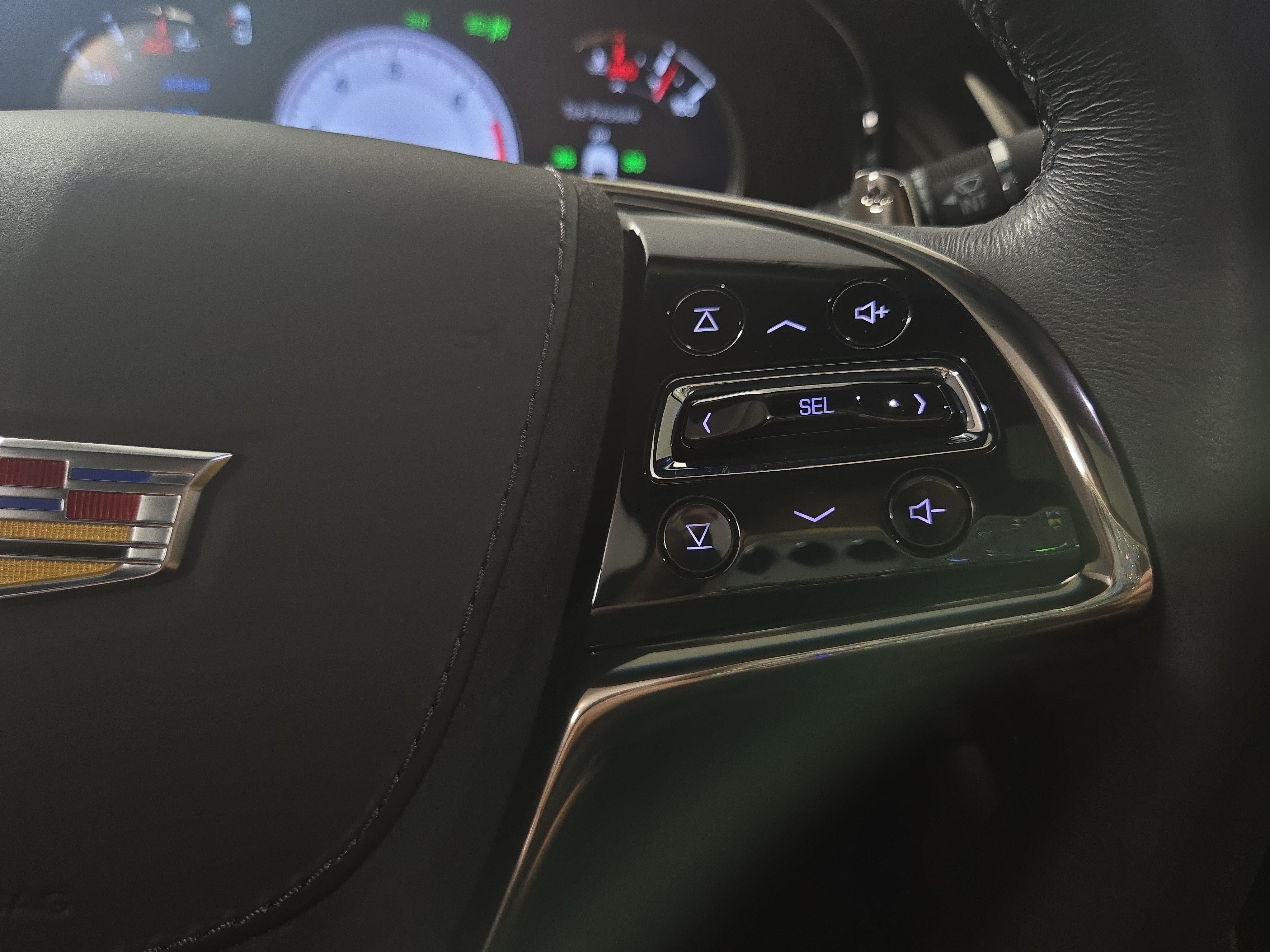 Used 2019 Cadillac CTS V w/ Carbon Fiber Package RWD image 16