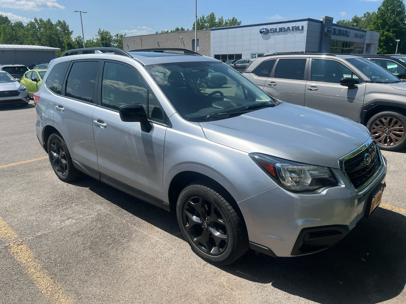 Used 2018 Subaru Forester 2.5i Premium AWD/4WD image 2
