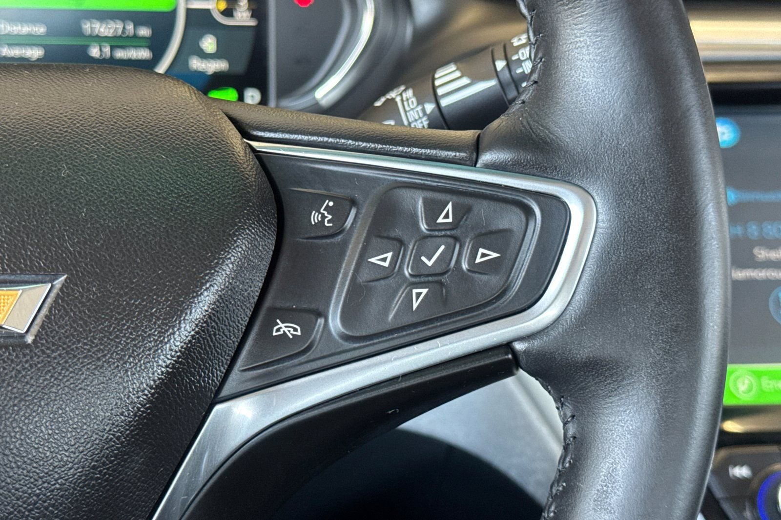 Used 2017 Chevrolet Bolt LT FWD image 36