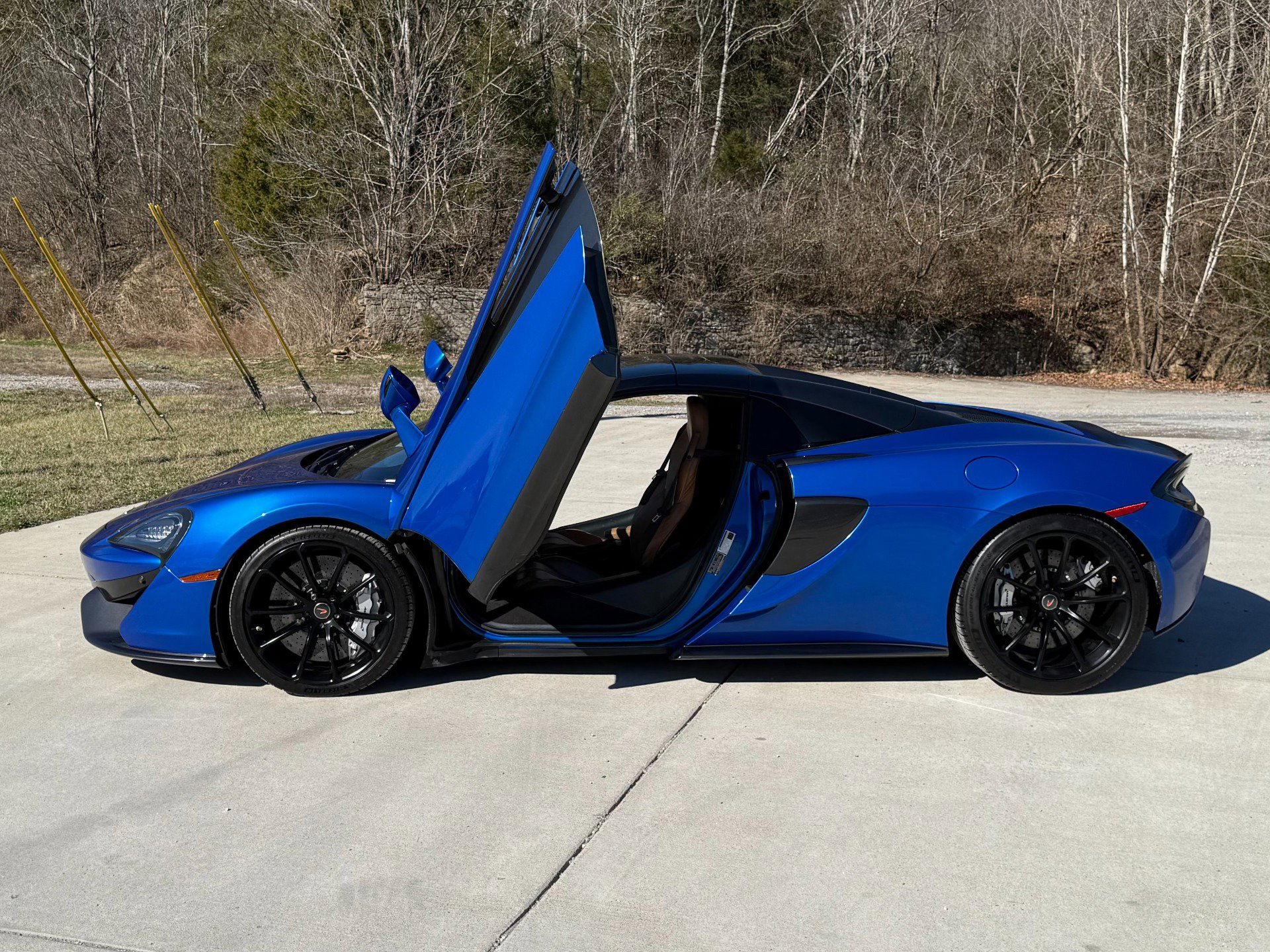 Used 2018 McLaren 570S Spider image 8