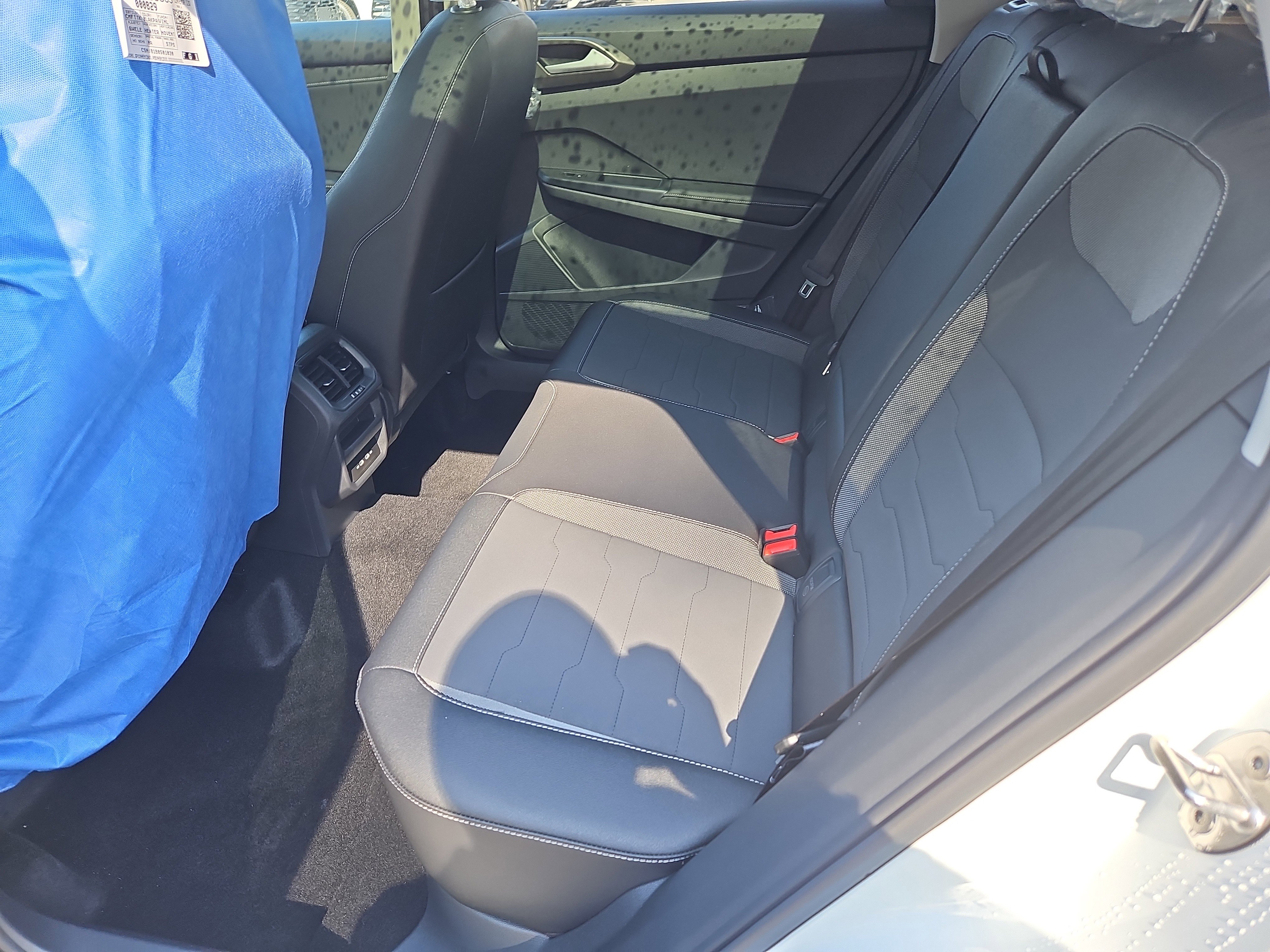 New 2026 Volkswagen Taos SE image 19