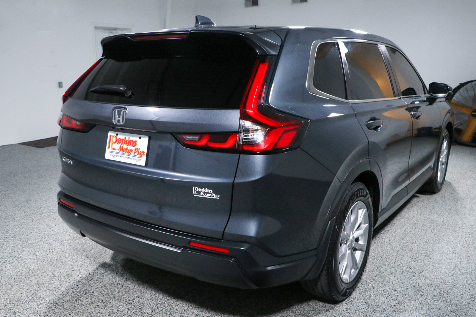 Used 2024 Honda CR-V EX image 7