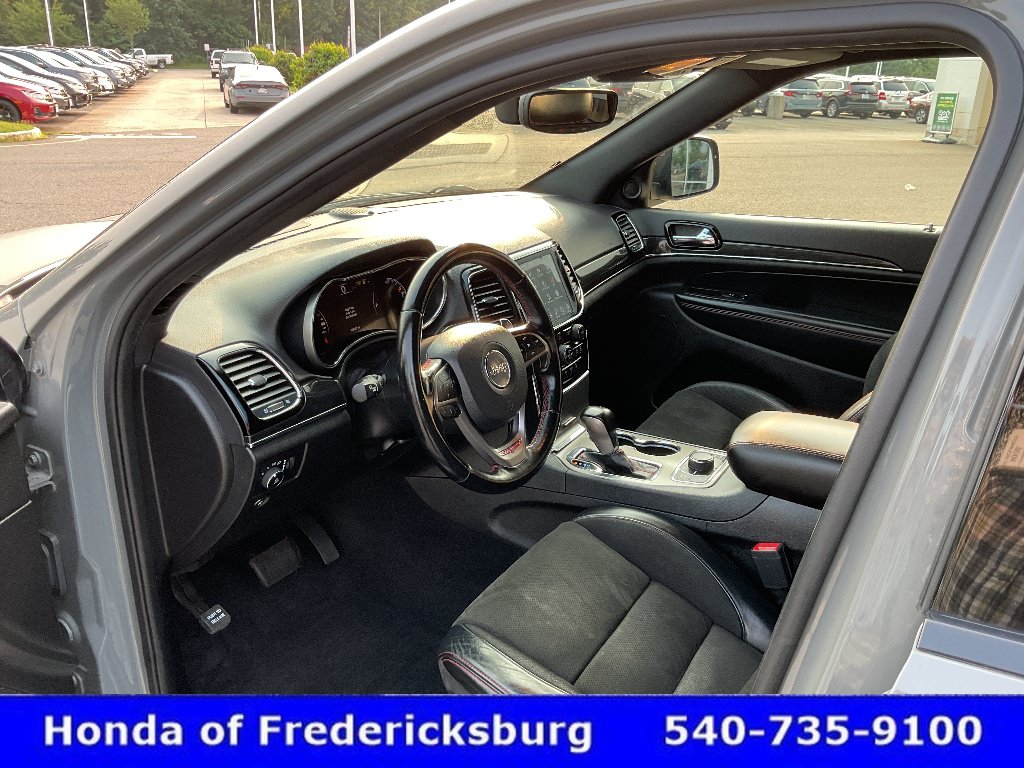 Used 2021 Jeep Grand Cherokee Trailhawk w/ Premium Lighting Group AWD/4WD image 30