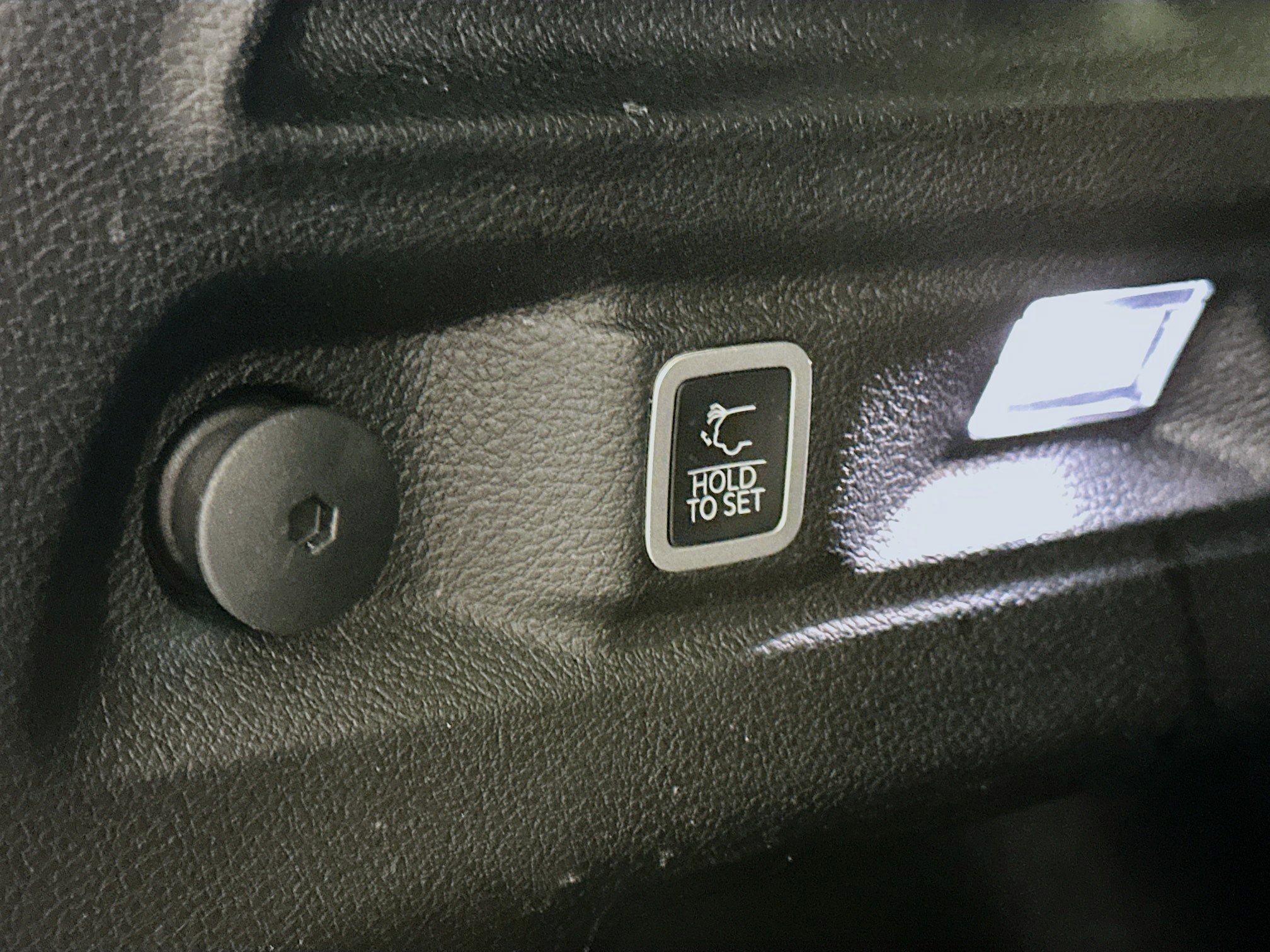 Used 2023 Jeep Grand Cherokee L Limited image 32