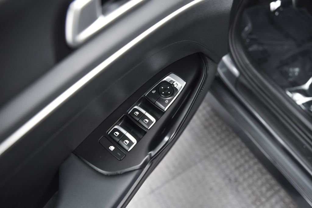 Used 2024 Kia K5 LXS image 12