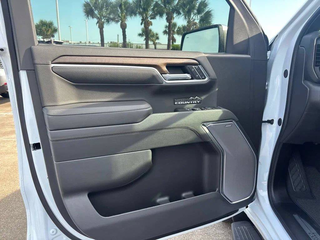 New 2026 Chevrolet Silverado 1500 High Country AWD/4WD image 17