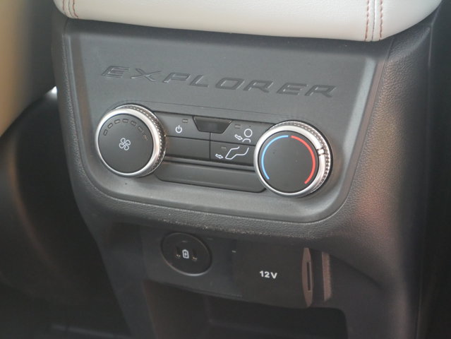 Certified 2025 Ford Explorer Active w/ Active Comfort Package AWD/4WD image 32