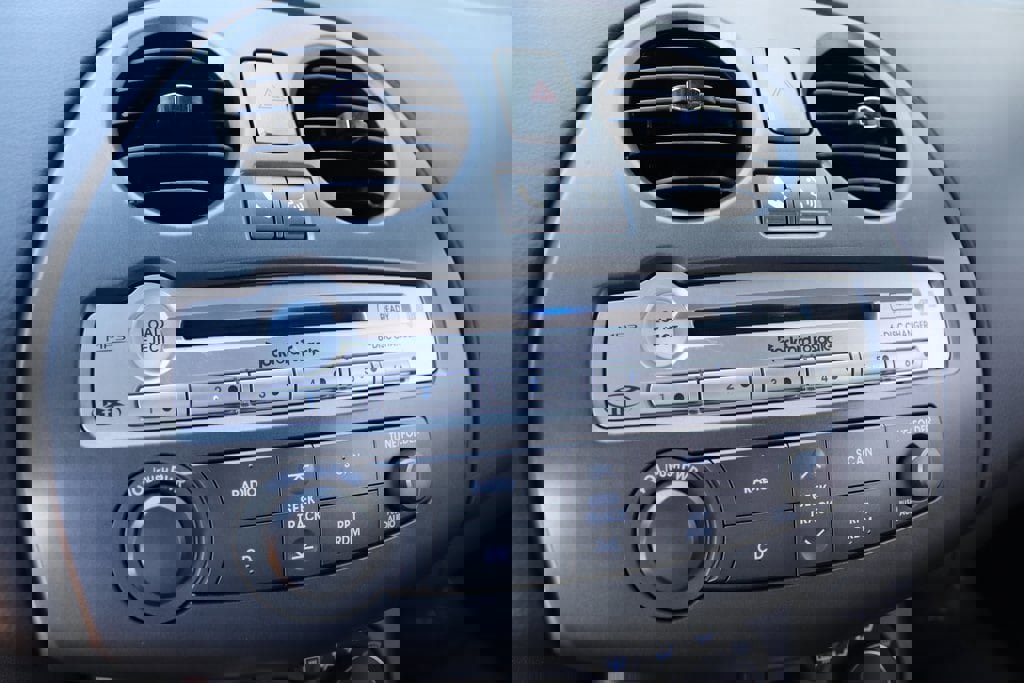 Used 2012 Mitsubishi Eclipse GT image 11