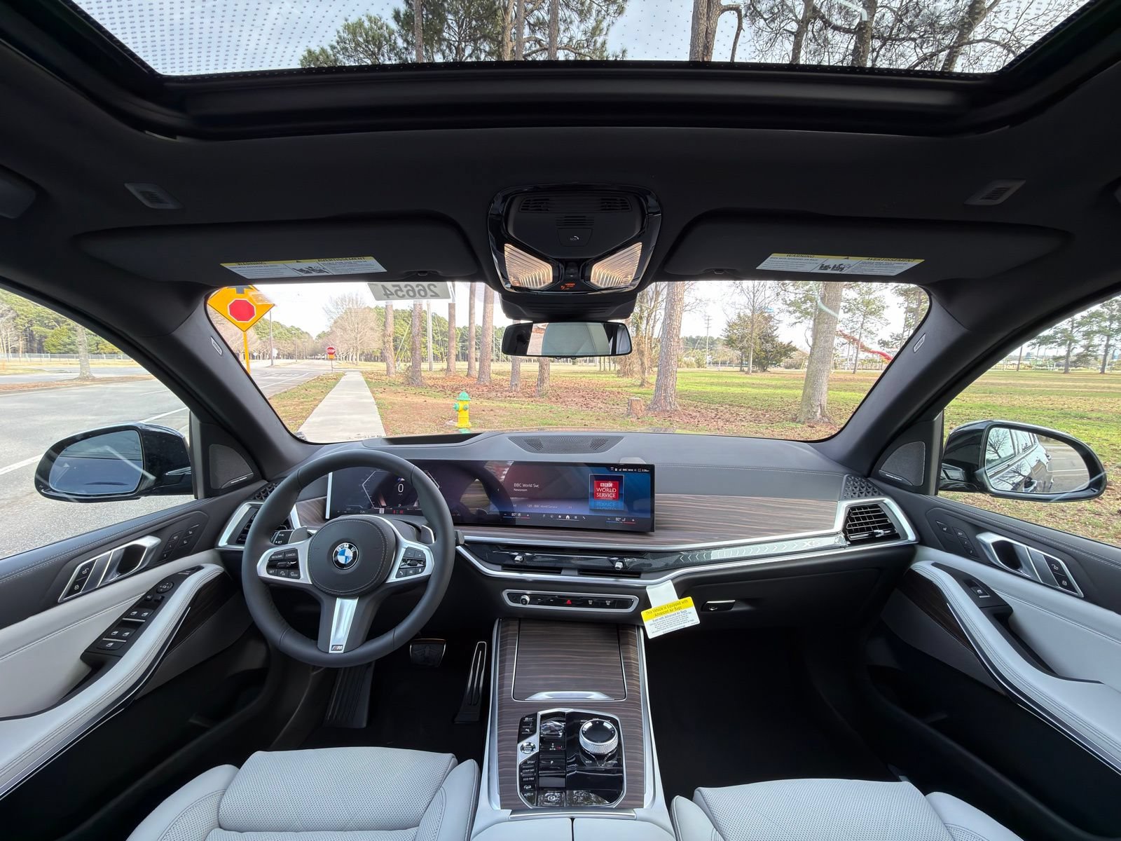 New 2026 BMW X5 xDrive40i w/ Executive Package AWD/4WD image 2