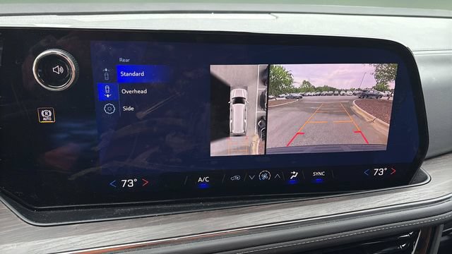 Used 2026 Chevrolet Suburban LS RWD image 19