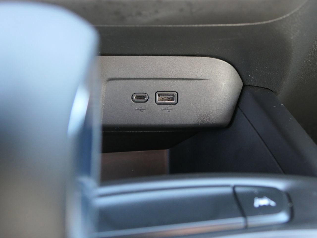 Used 2024 Chevrolet Trax RS w/ Driver Confidence Package image 21