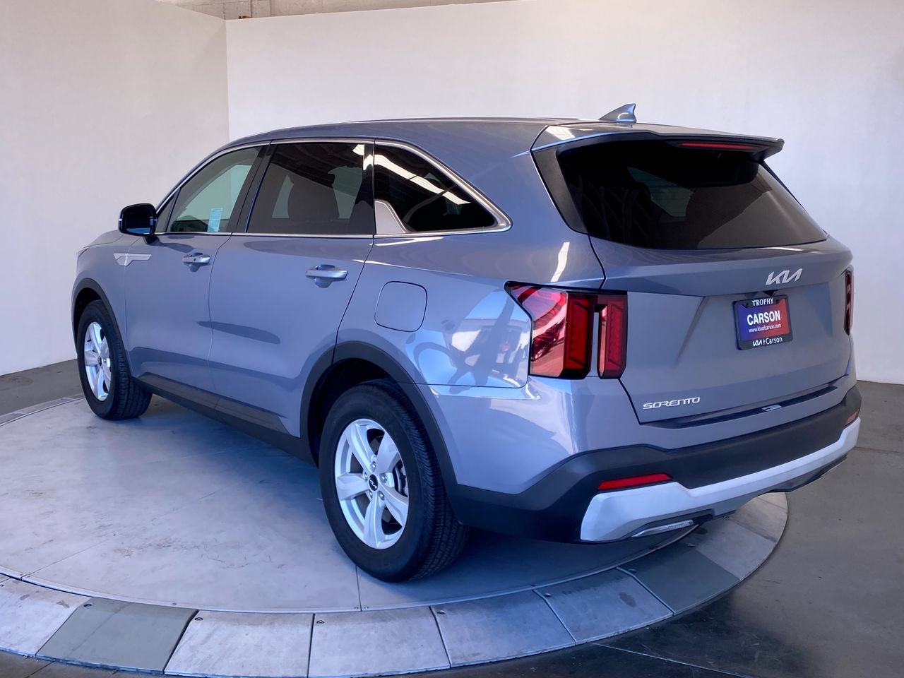 Certified 2024 Kia Sorento LX FWD image 3
