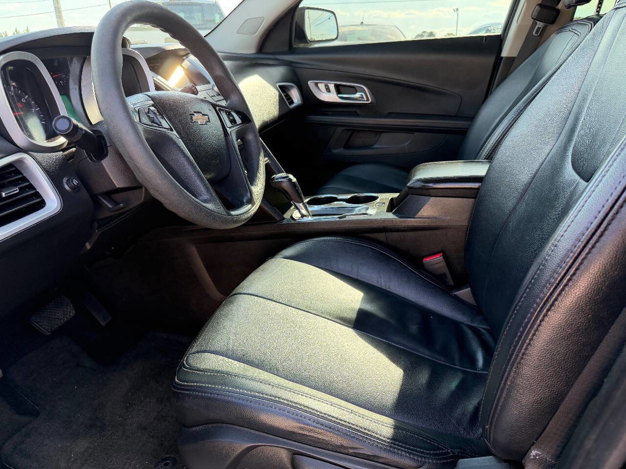 Used 2017 Chevrolet Equinox LS FWD image 9