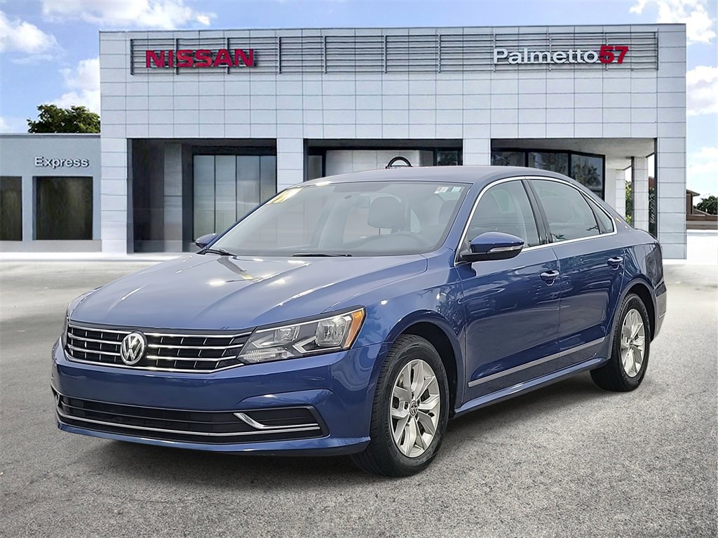 Used 2017 Volkswagen Passat 1.8T S image 3