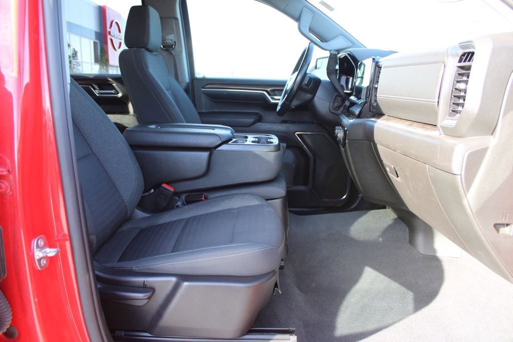 Used 2023 Chevrolet Silverado 1500 LT image 20