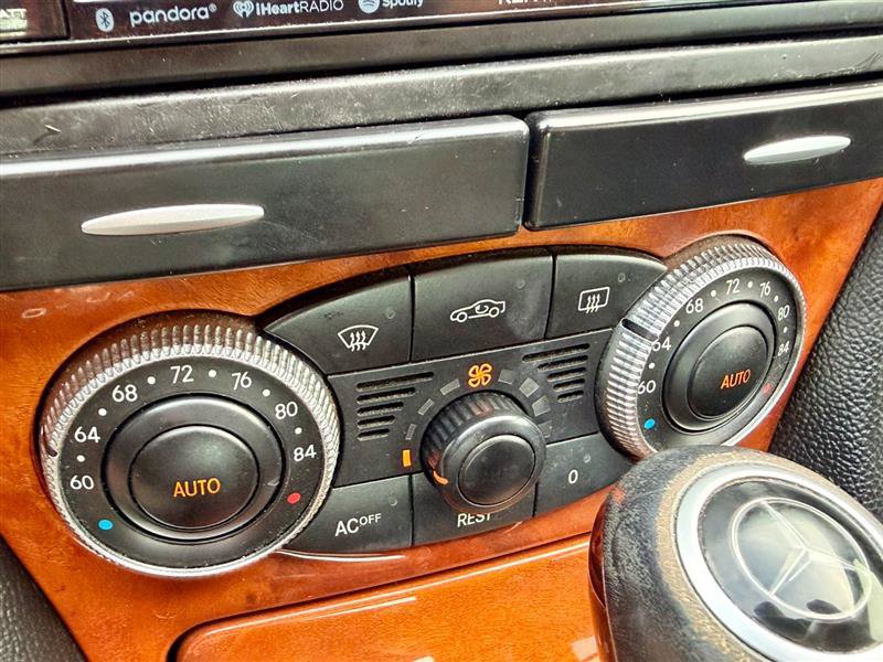 Used 2005 Mercedes-Benz SL 500 w/ AMG Sport Pkg image 31