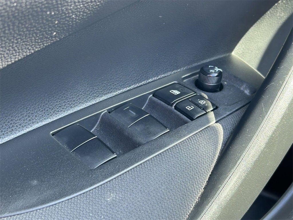 Used 2022 Toyota Corolla LE w/ LE Convenience Package image 21