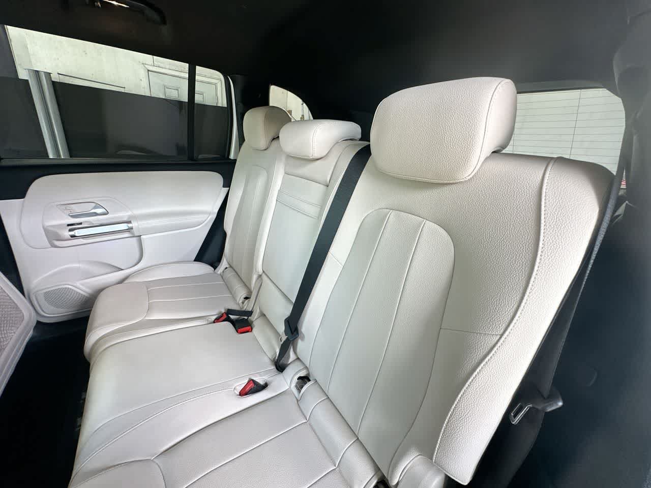 Used 2025 Mercedes-Benz GLB 250 image 22