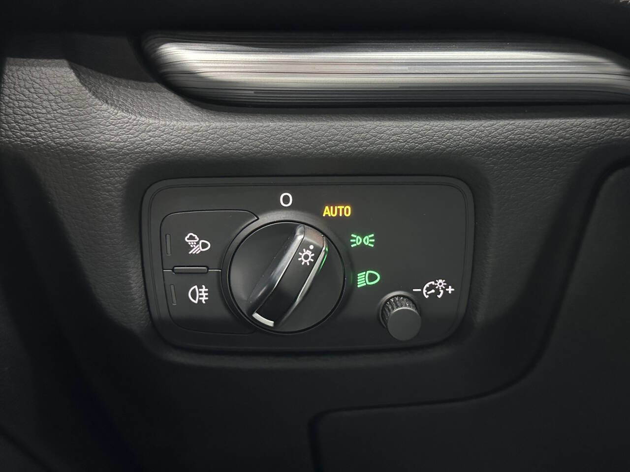 Used 2018 Audi A3 2.0T Premium Plus w/ Premium Plus Package image 25