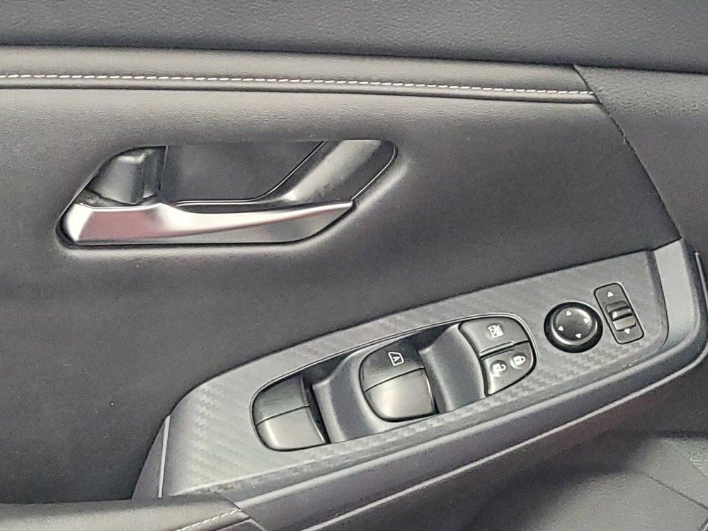 Used 2024 Nissan Sentra SV FWD image 27