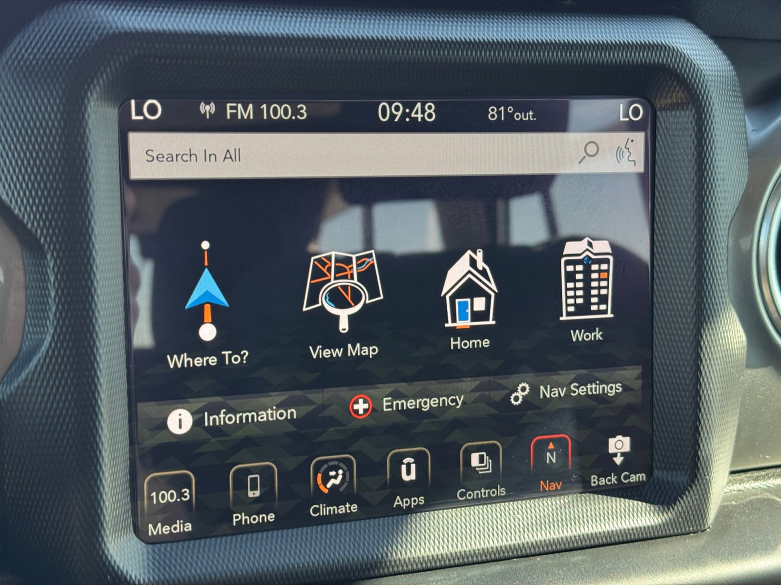 Used 2020 Jeep Wrangler Unlimited Sahara image 23