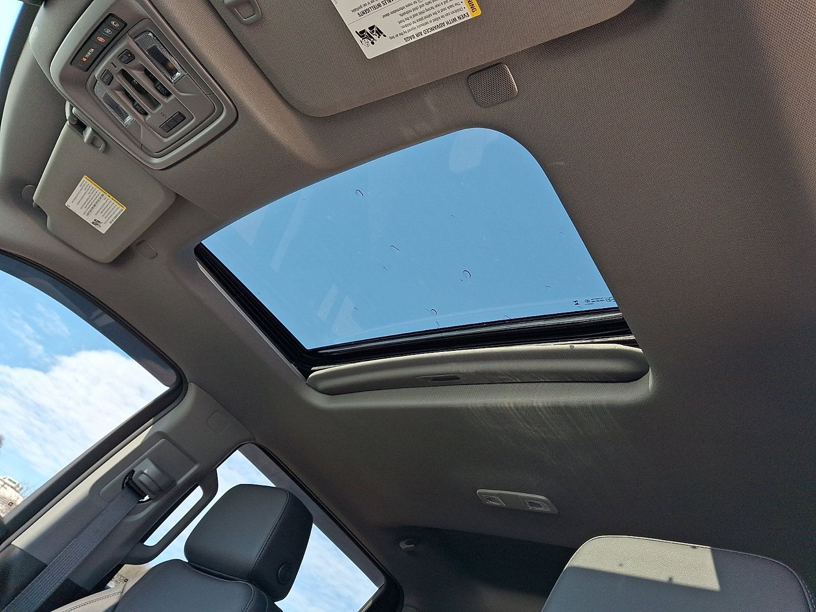 Used 2024 Chevrolet Silverado 1500 LTZ w/ LTZ Premium Package image 14