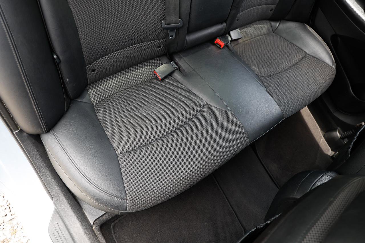 Used 2011 Hyundai Sonata SE w/ Navigation & Sunroof Pkg 4 FWD image 12