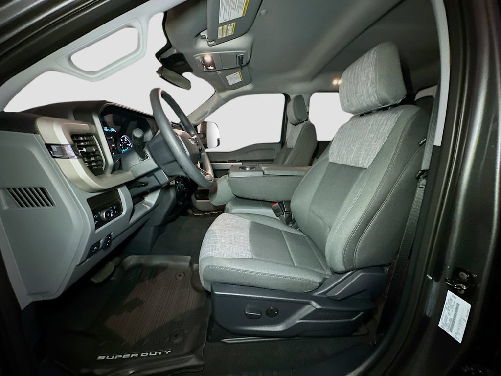 New 2026 Ford F450 XLT w/ XLT Value Package AWD/4WD image 16