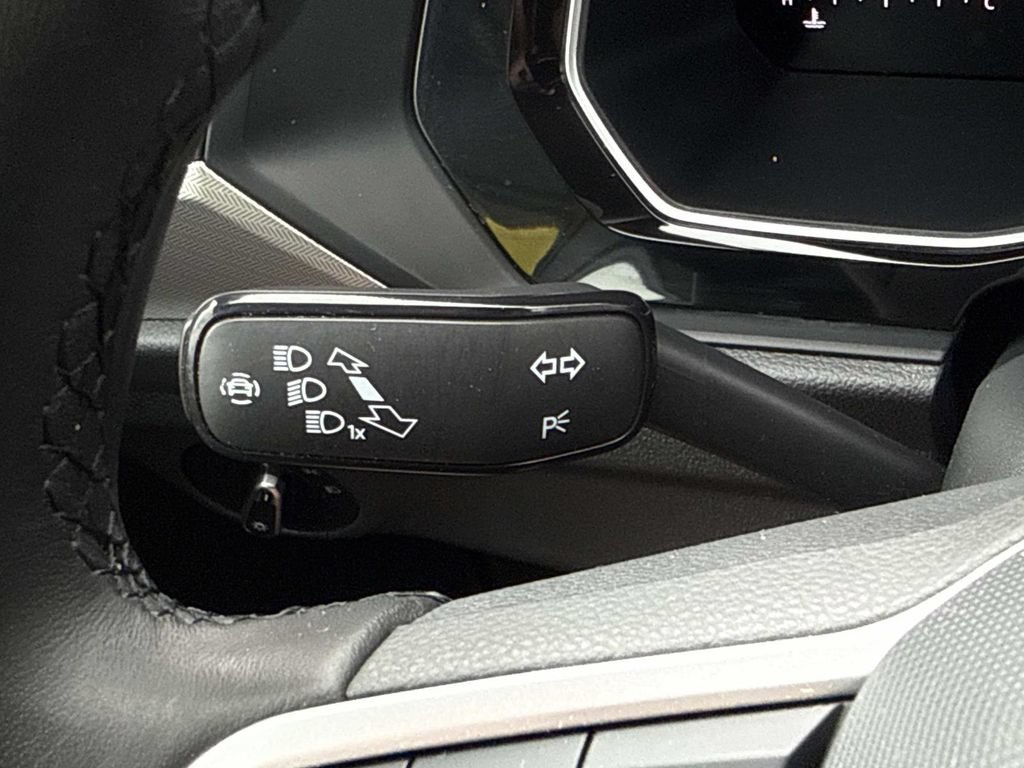 Used 2024 Volkswagen Jetta Sport FWD image 23