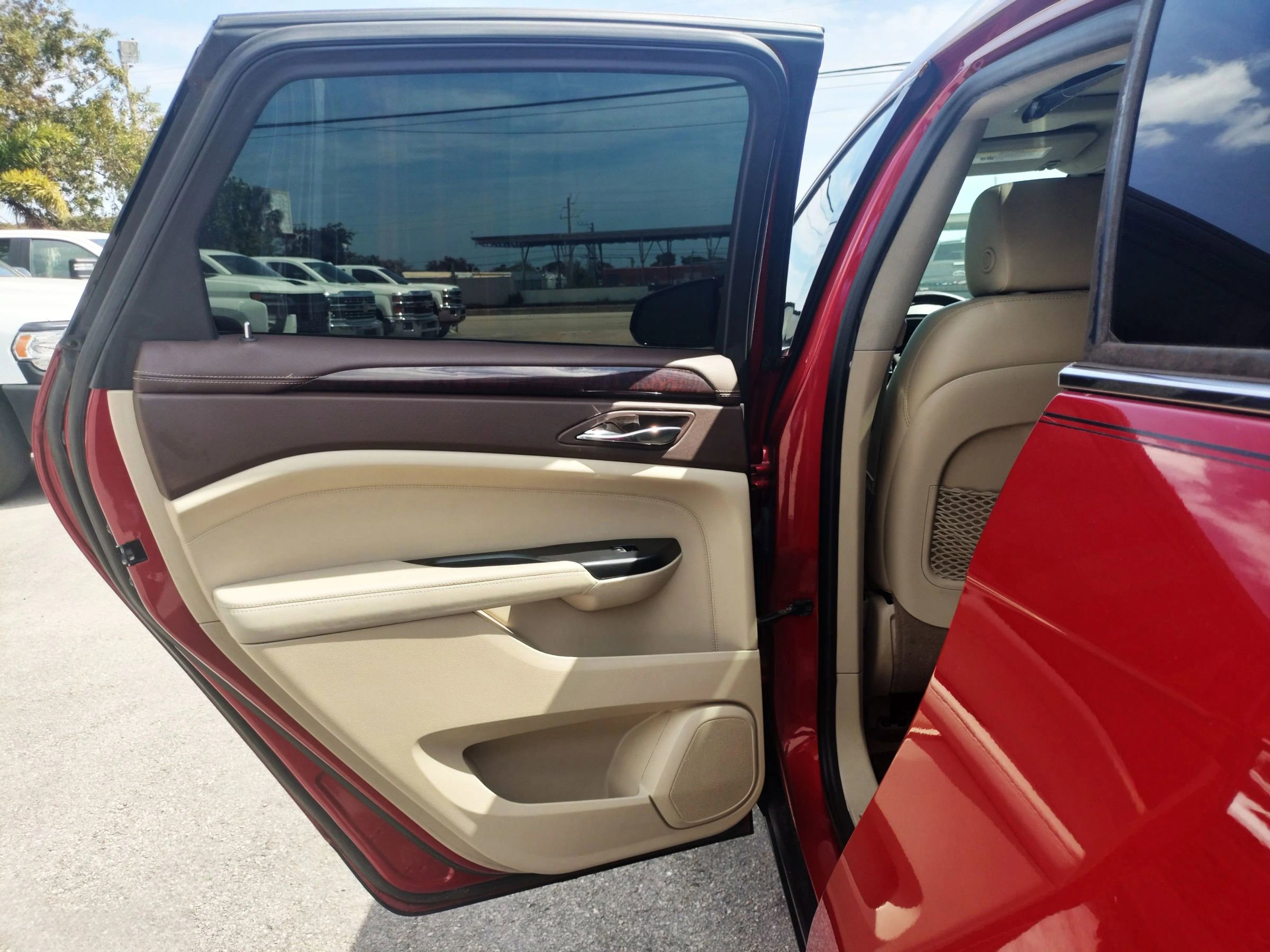 Used 2014 Cadillac SRX Premium image 14