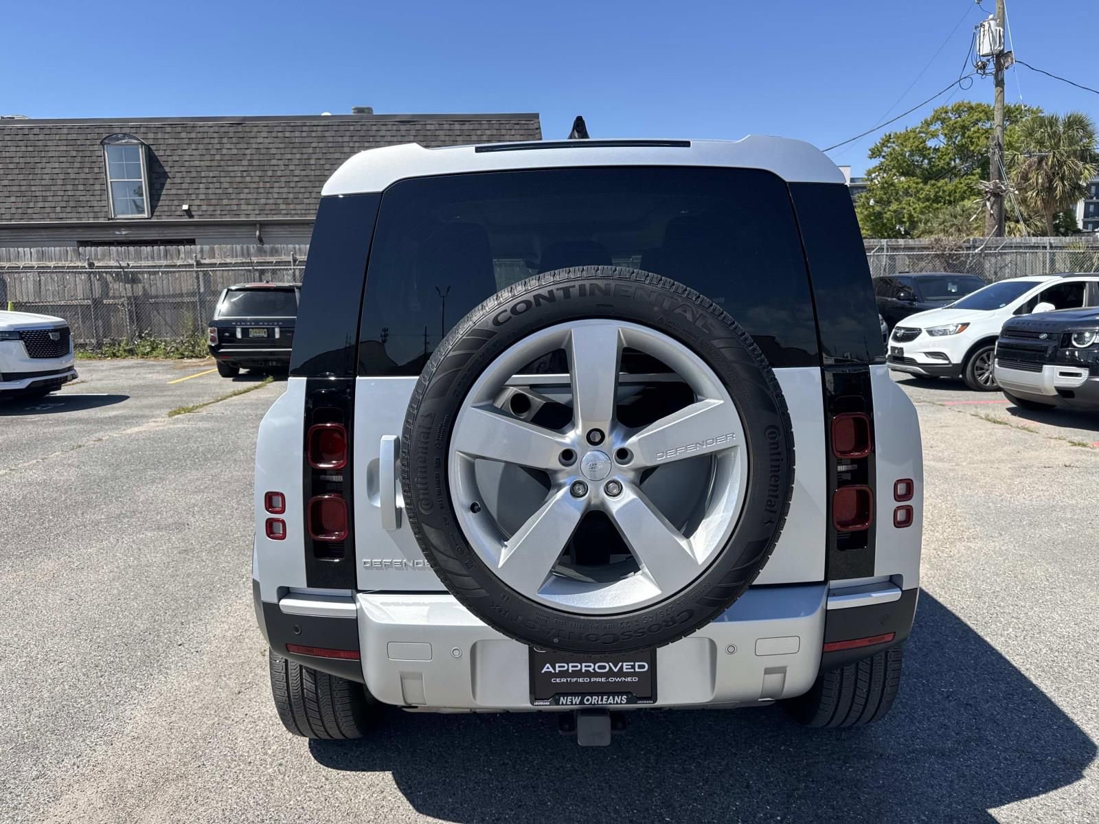 Used 2024 Land Rover Defender 90 S image 7