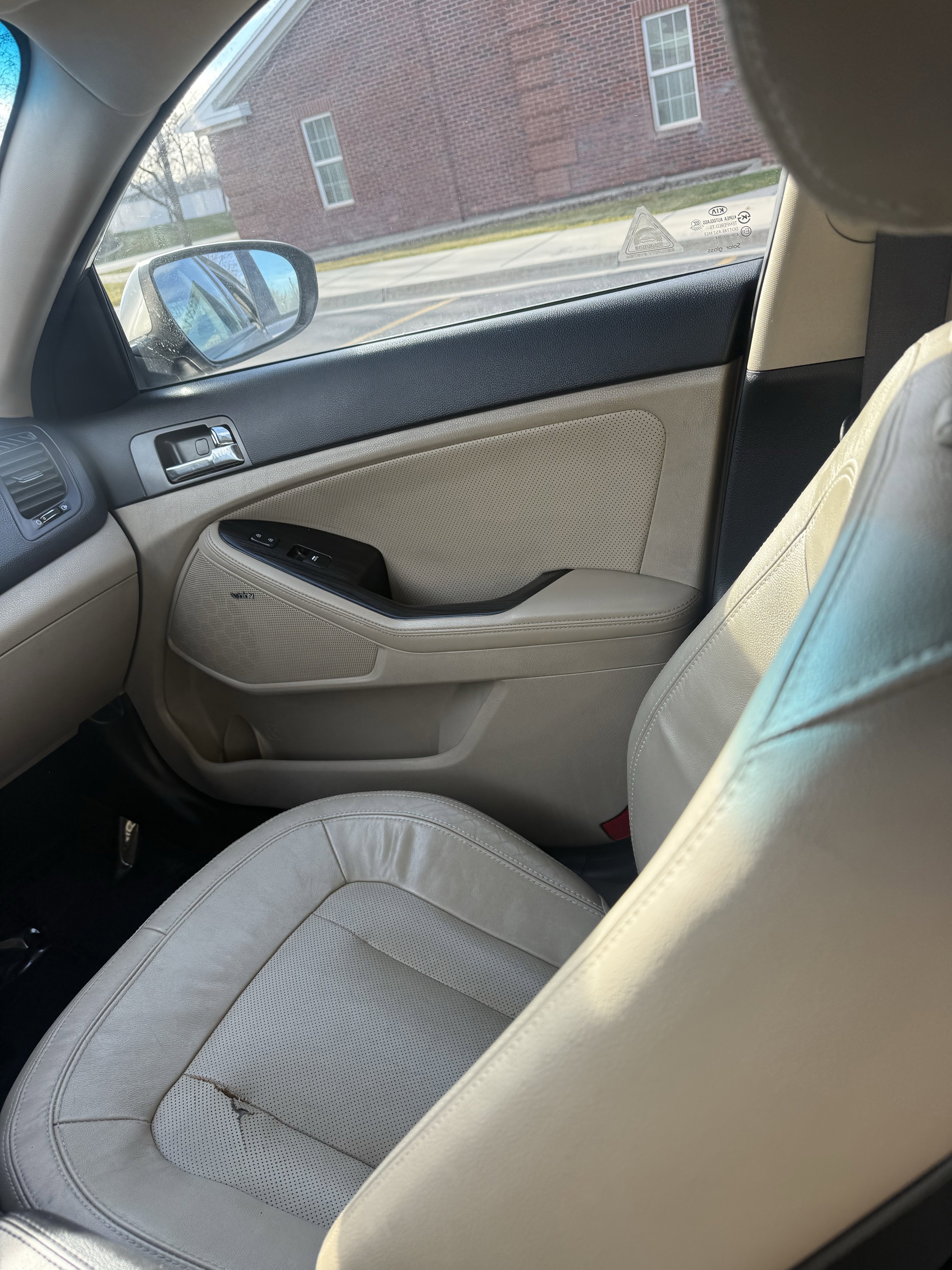 Used 2011 Kia Optima EX w/ Premium Pkg FWD image 11