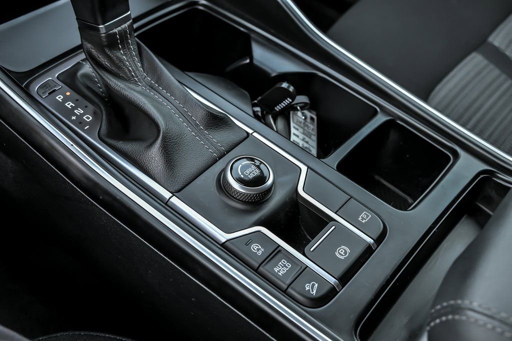 Used 2025 Kia Sorento LX image 25