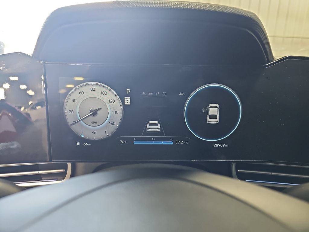 Certified 2025 Hyundai Elantra SEL FWD image 34