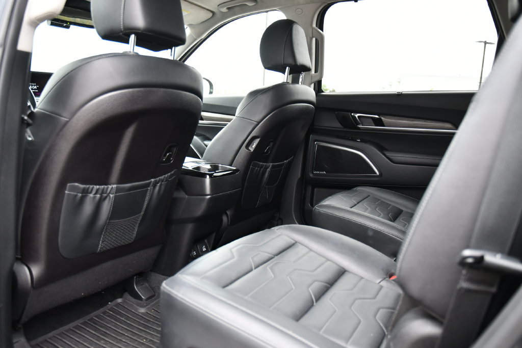 Used 2022 Kia Telluride SX w/ SX Prestige Package AWD/4WD image 22