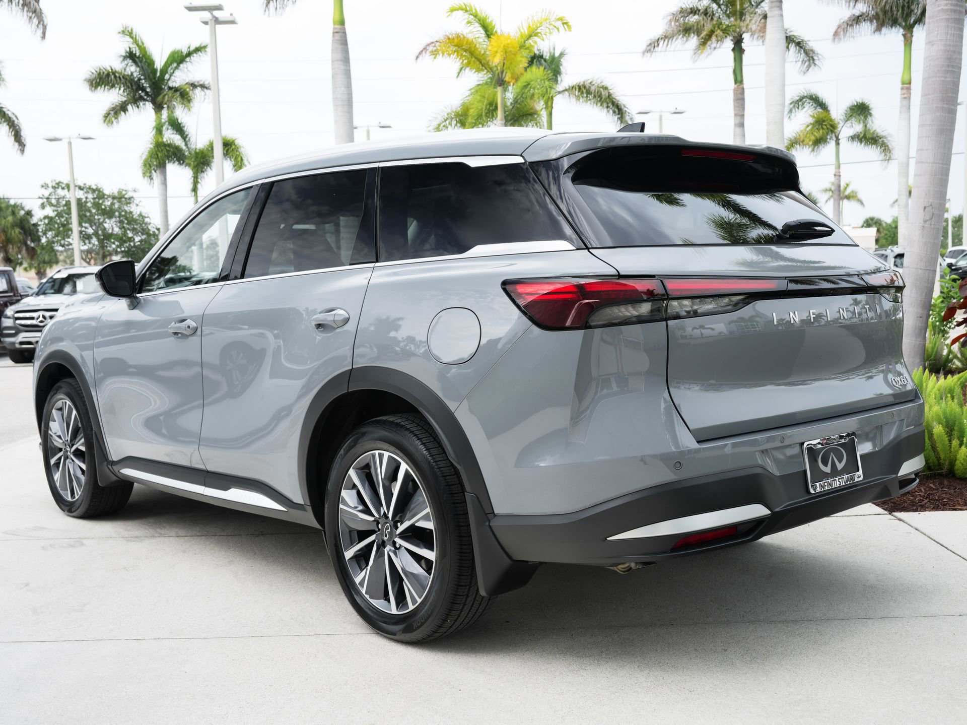 Certified 2026 INFINITI QX60 Luxe w/ Cargo Package FWD image 22