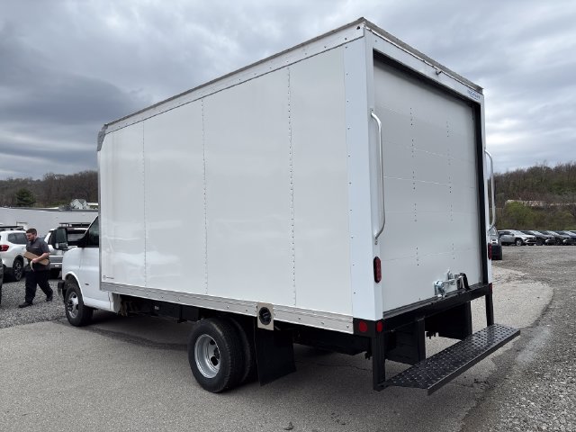 New 2026 GMC Savana 3500 w/ Power Convenience Package RWD image 3