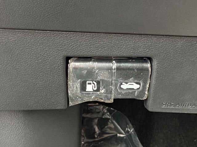 New 2025 Nissan Kicks Play S image 17