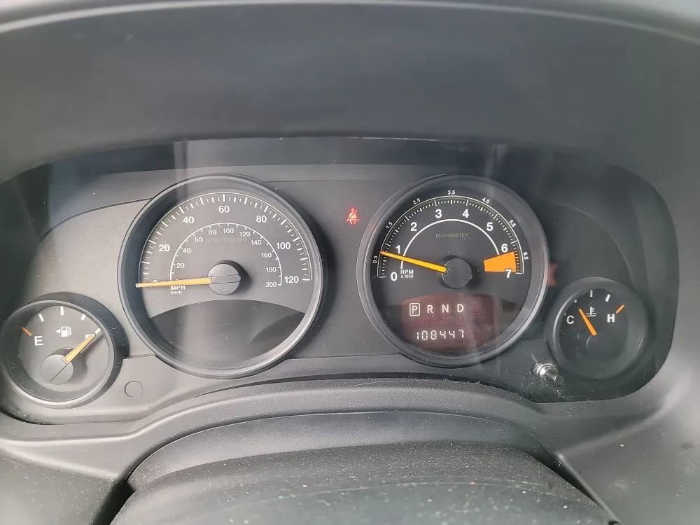 Used 2014 Jeep Patriot Latitude w/ Sun/Sound Group AWD/4WD image 13