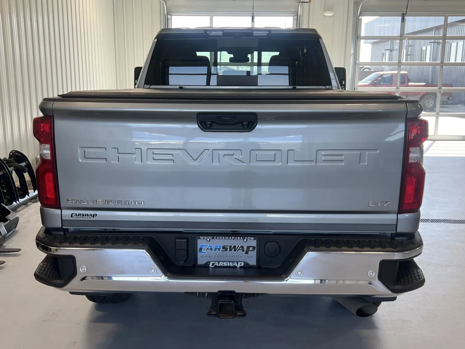 Used 2024 Chevrolet Silverado 2500 LTZ AWD/4WD image 4