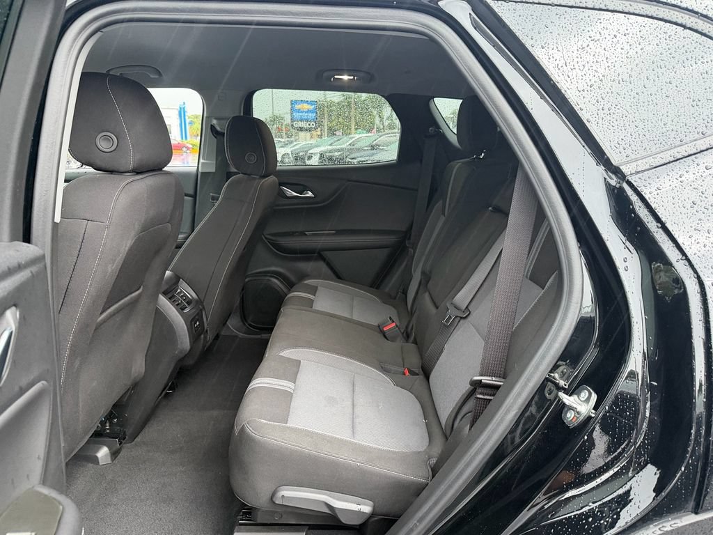 Certified 2025 Chevrolet Blazer LT FWD image 11