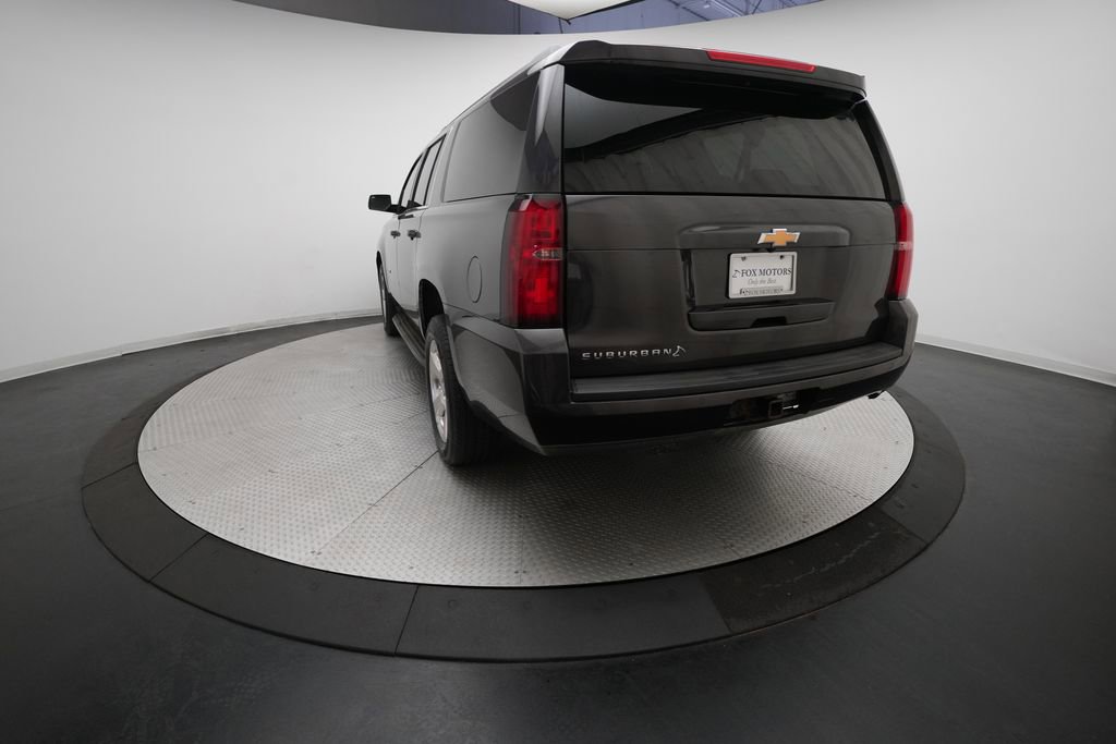 Used 2017 Chevrolet Suburban LT image 34