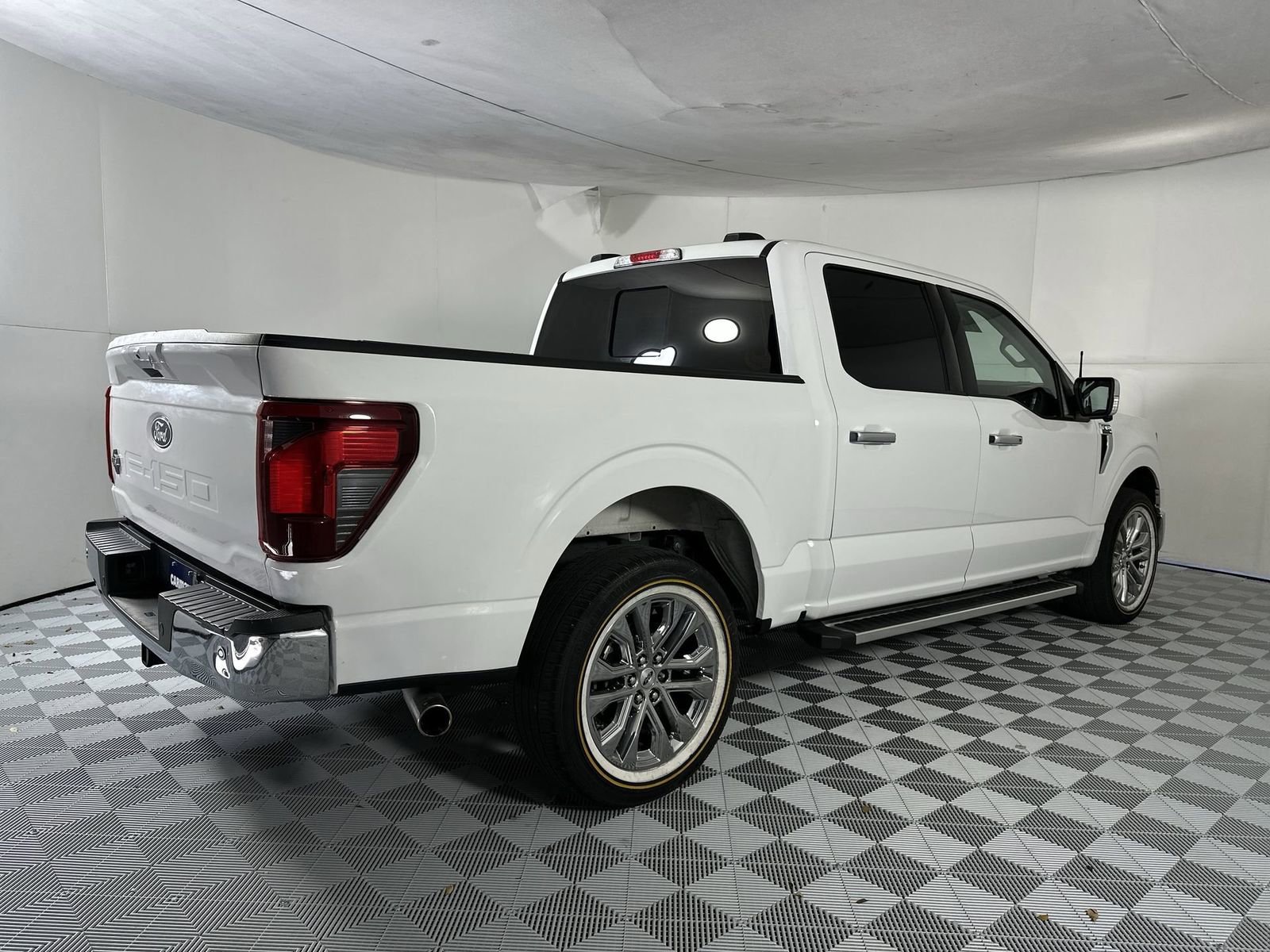 Used 2024 Ford F150 XLT w/ Equipment Group 302A MID RWD image 8