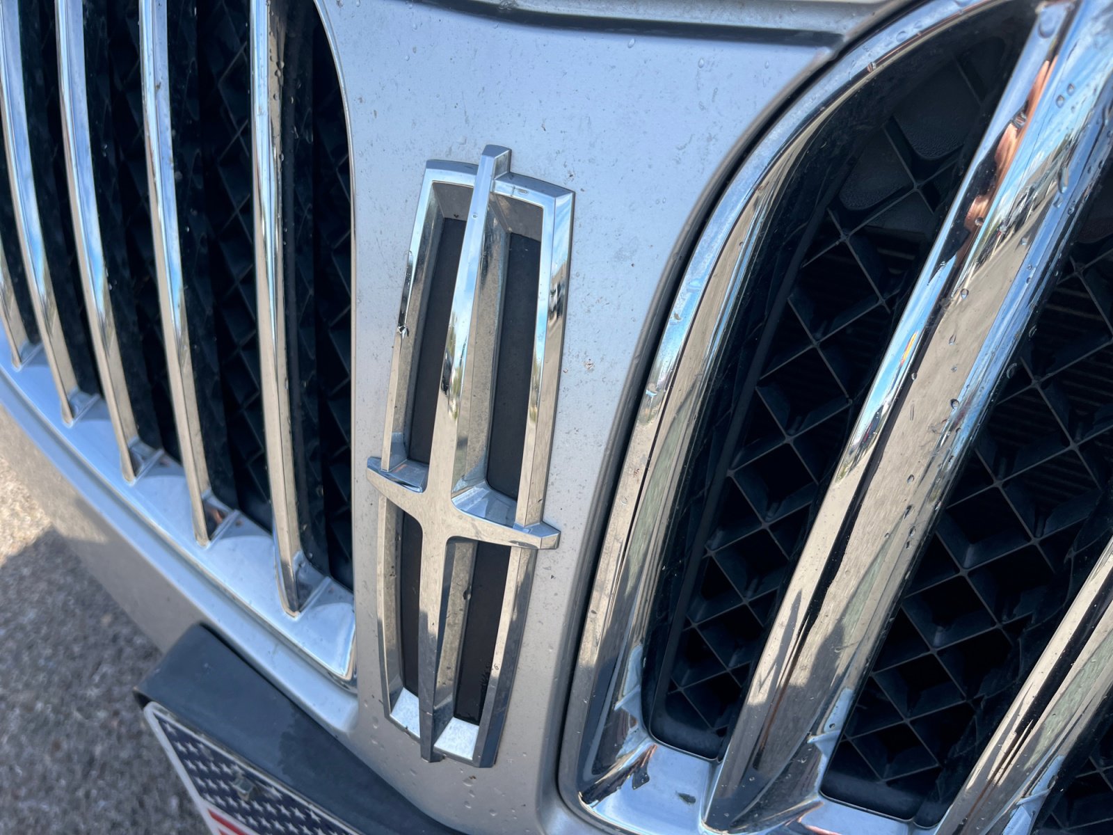 Used 2013 Lincoln MKX FWD image 23