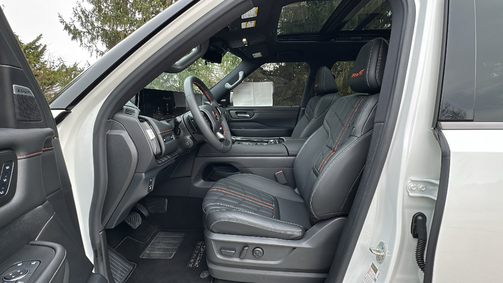 New 2026 Nissan Armada PRO-4X AWD/4WD image 8