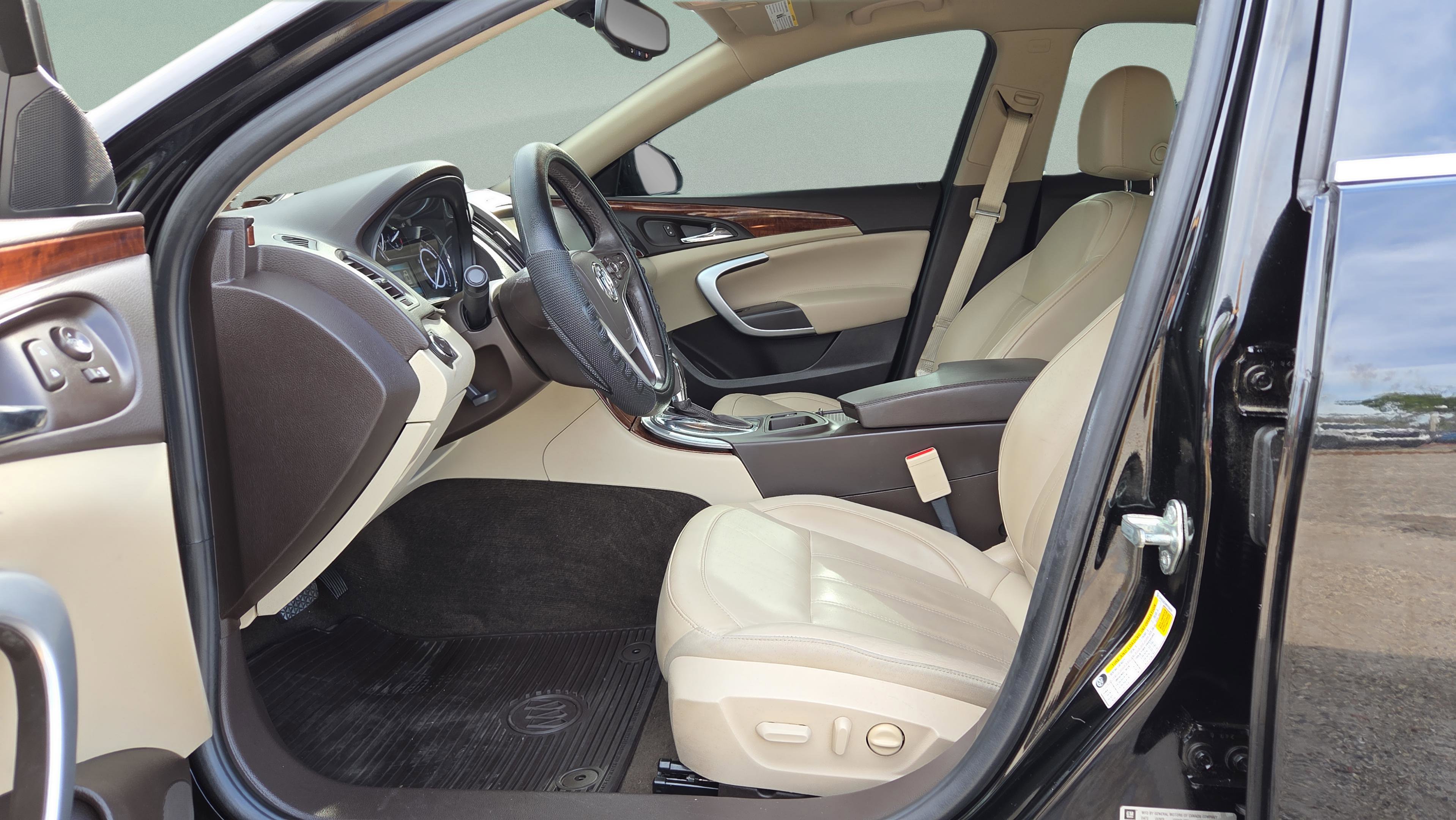 Used 2017 Buick Regal Sport Touring image 9