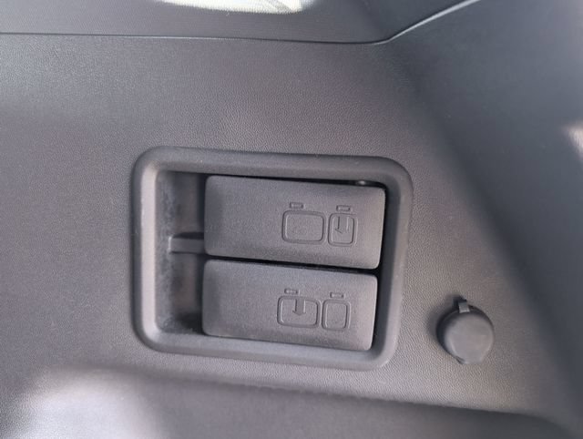 Used 2019 Chevrolet Equinox LT FWD image 27