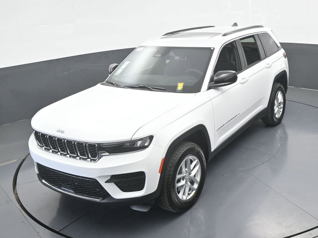 New 2025 Jeep Grand Cherokee Laredo RWD image 45
